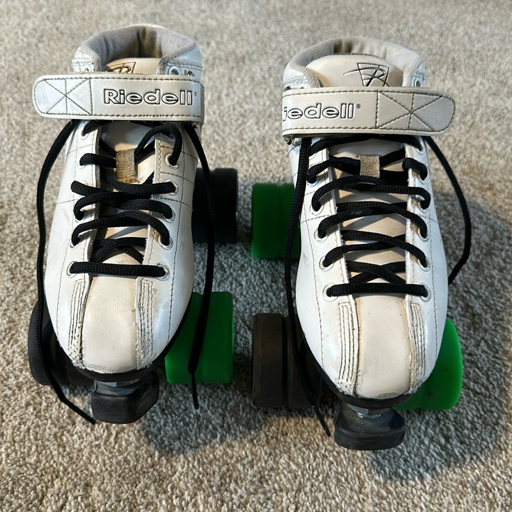 Riedell Cayman Roller Skates R3